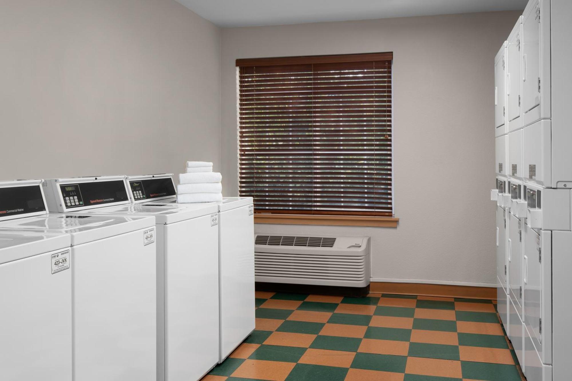 Larkspur Landing Extended Stay Suites Folsom Zewnętrze zdjęcie